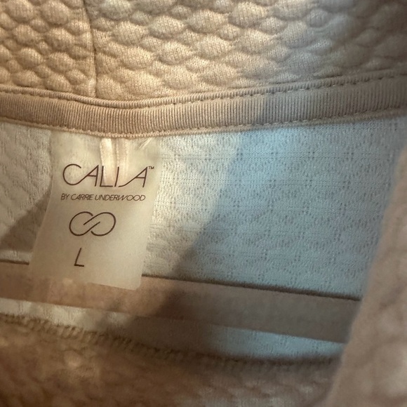 CALIA by Carrie Underwood Textured Cream Top - Picture 2 of 2